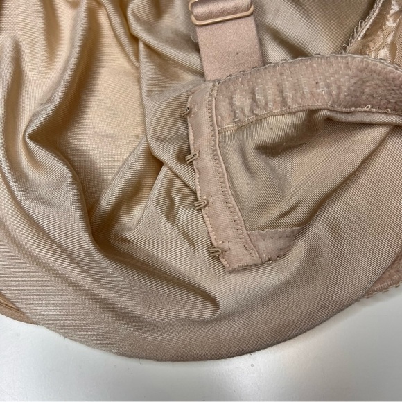 Wacoal Style 85567 Awareness Underwire Bra Size 36I GUC - Picture 6 of 7